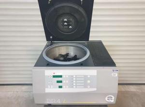 JOUAN BR 4 Laboratory centrifuge