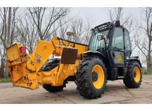 JCB 533-105 telescopic handler in excellent overall condition.